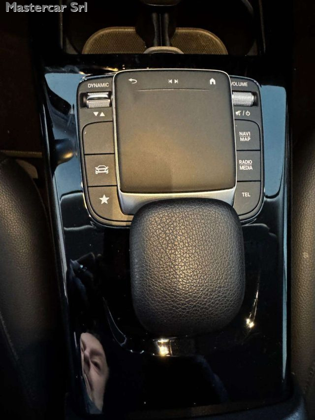 MERCEDES-BENZ CLA 200 usata, con Sistema di navigazione