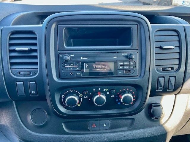 RENAULT Trafic usata, con Bracciolo