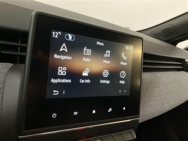 RENAULT Clio usata, con Fari LED