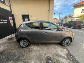 LANCIA Ypsilon usata, con Autoradio