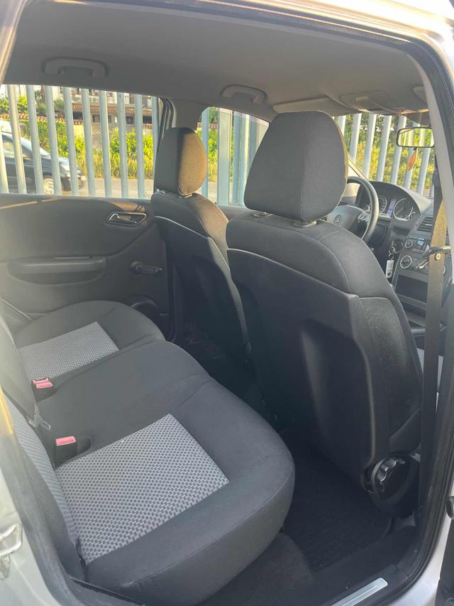 MERCEDES-BENZ A 180 usata, con Fendinebbia