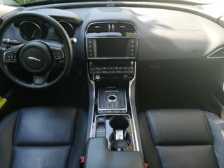 JAGUAR XE usata, con Controllo trazione
