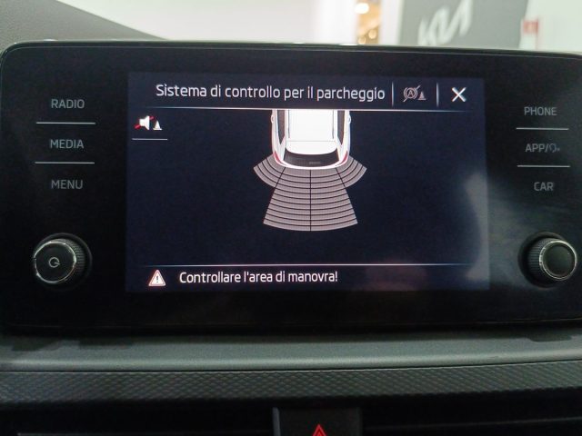 SKODA Kamiq usata, con Sedile posteriore sdoppiato