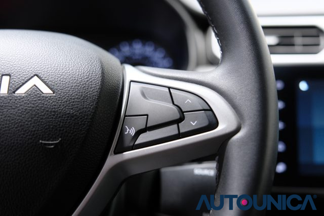 DACIA Duster usata, con Touch screen