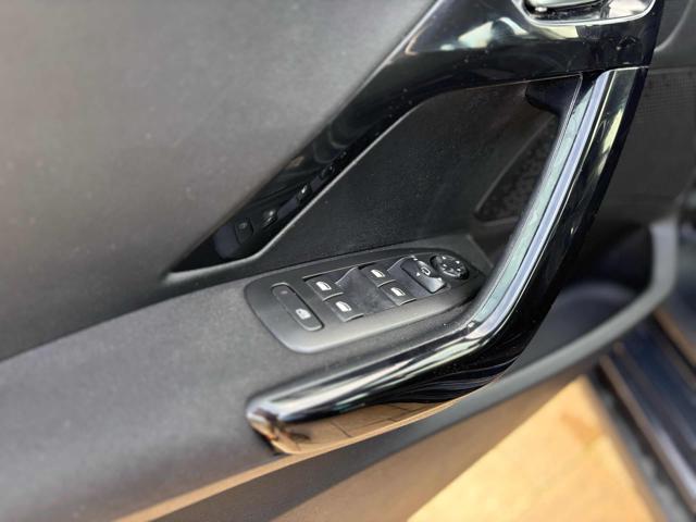 PEUGEOT 2008 usata, con Lettore CD