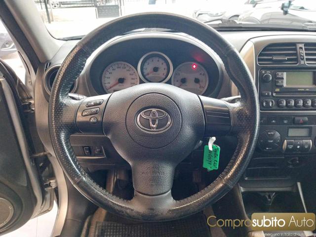 TOYOTA RAV 4 MY23 usata 18