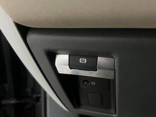 LAND ROVER Defender usata, con Lettore CD