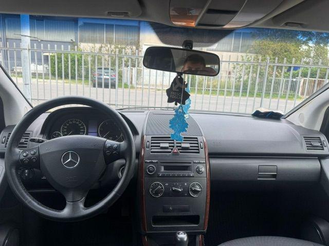 MERCEDES-BENZ A 180 usata, con Cerchi in lega