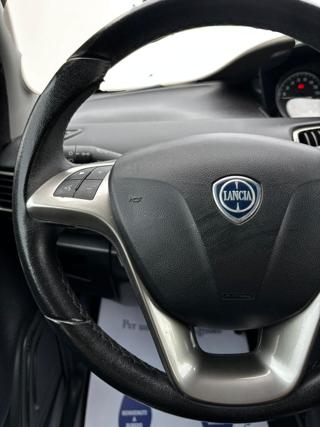 LANCIA Ypsilon usata, con Autoradio digitale