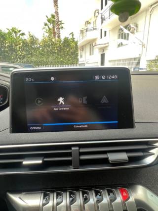 PEUGEOT 3008 usata, con Touch screen