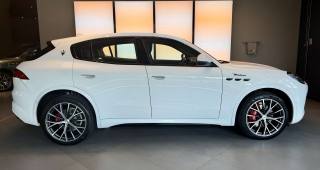MASERATI Grecale usata, con Autoradio