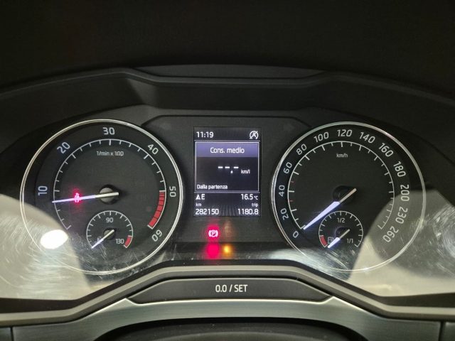 SKODA Superb usata, con Controllo automatico clima