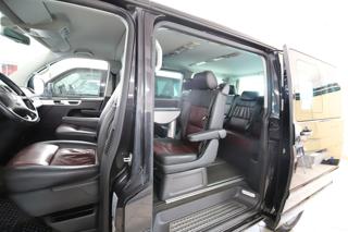 VOLKSWAGEN Multivan usata, con Airbag laterali