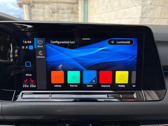 VOLKSWAGEN Golf usata, con Fari LED