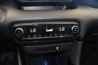 TOYOTA Yaris usata, con Volante multifunzione