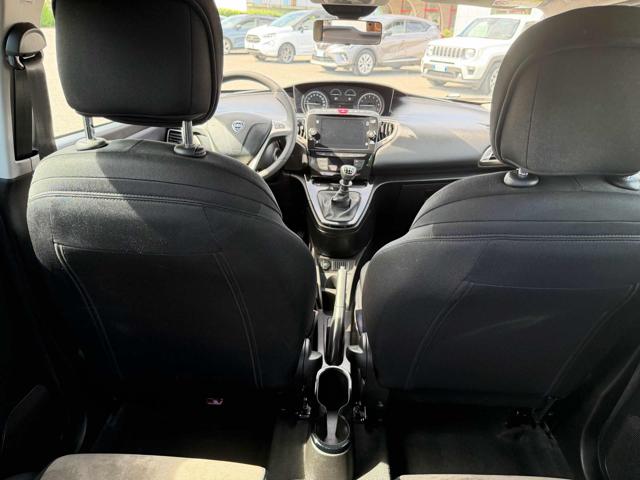 LANCIA Ypsilon usata, con USB