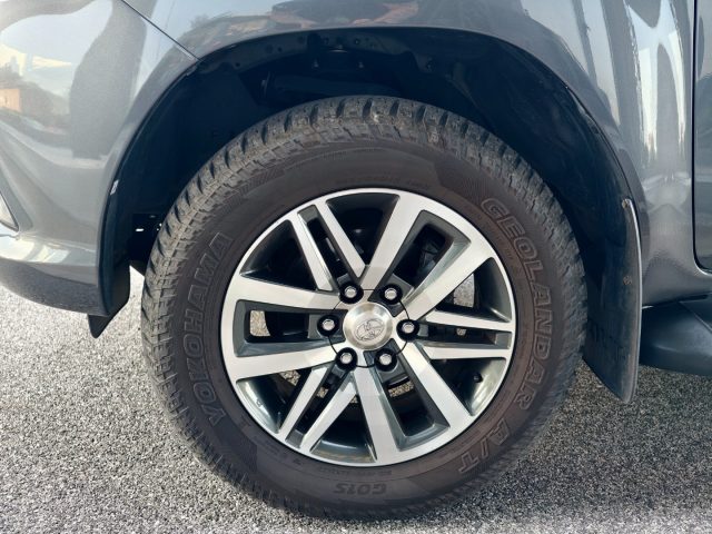 TOYOTA Hilux usata, con Cerchi in lega