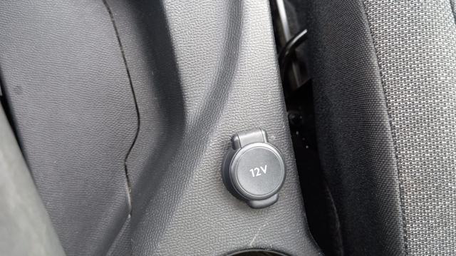 PEUGEOT 208 usata, con Apple CarPlay