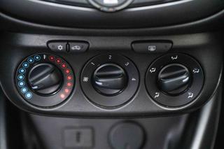 OPEL Corsa usata, con USB