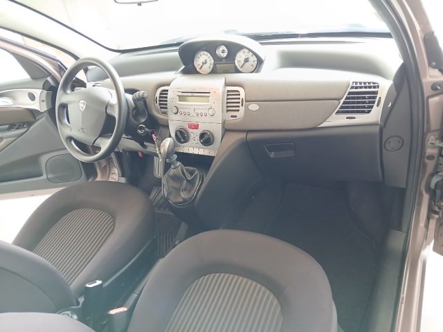 LANCIA Ypsilon usata, con MP3