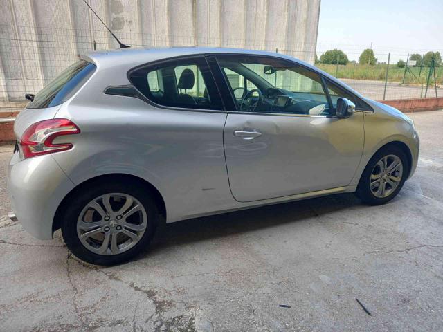 PEUGEOT 208 usata, con Cerchi in lega