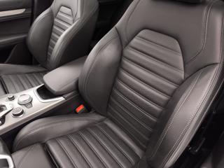 ALFA ROMEO Stelvio usata, con Controllo automatico clima
