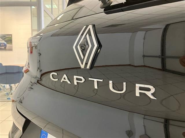 RENAULT Captur usata 25
