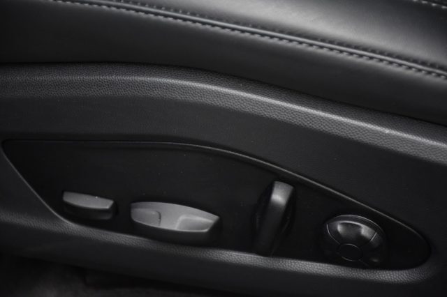PORSCHE Macan usata, con Volante in pelle