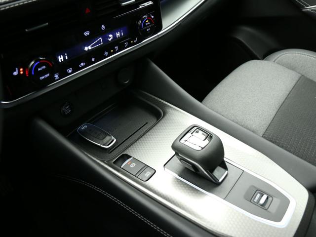 NISSAN Qashqai usata, con Controllo automatico clima