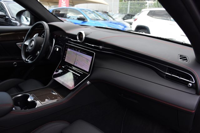 MASERATI Grecale usata, con Volante multifunzione