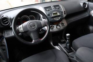 TOYOTA RAV 4 usata, con Trazione integrale