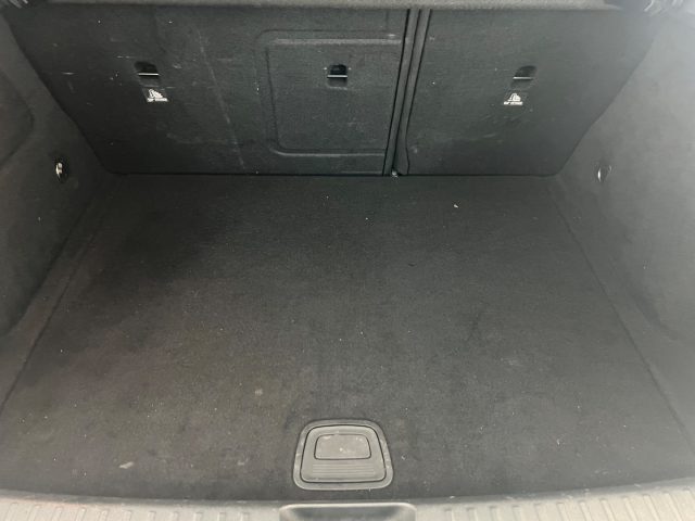 MERCEDES-BENZ GLA 180 usata, con Chiusura centralizzata