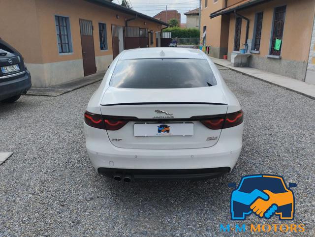 JAGUAR XF usata, con Alzacristalli elettrici