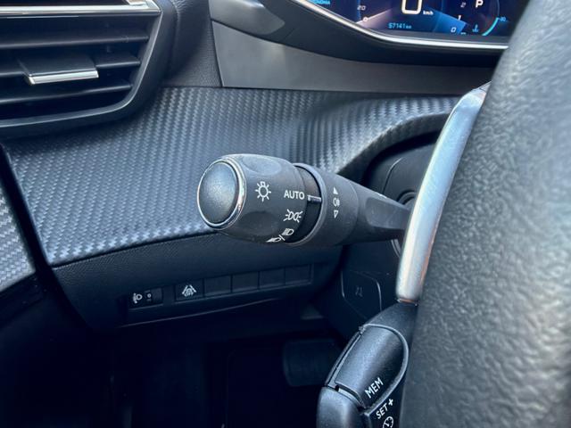 PEUGEOT 208 usata, con Volante multifunzione
