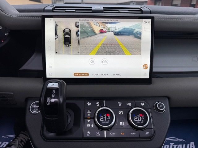 LAND ROVER Defender usata, con Cronologia tagliandi