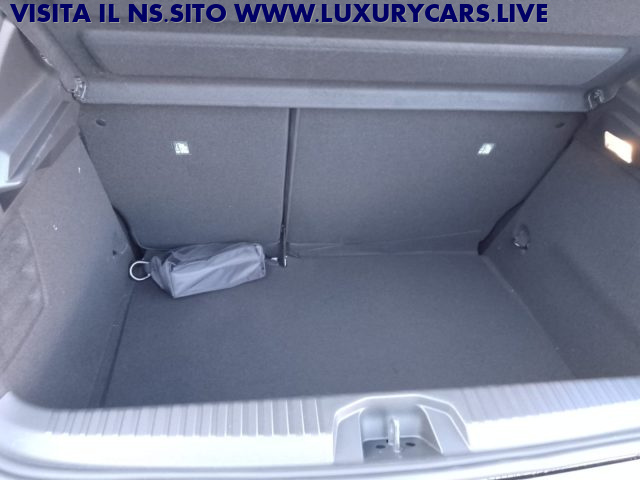 RENAULT Clio usata, con Touch screen