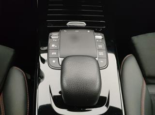 MERCEDES-BENZ CLA 180 usata, con Autoradio digitale