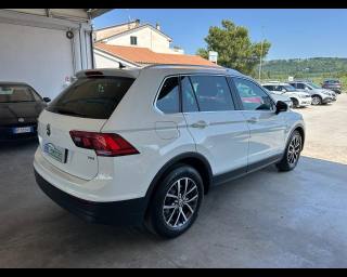 VOLKSWAGEN Tiguan usata, con Autoradio