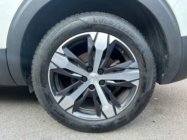 PEUGEOT 5008 usata, con USB