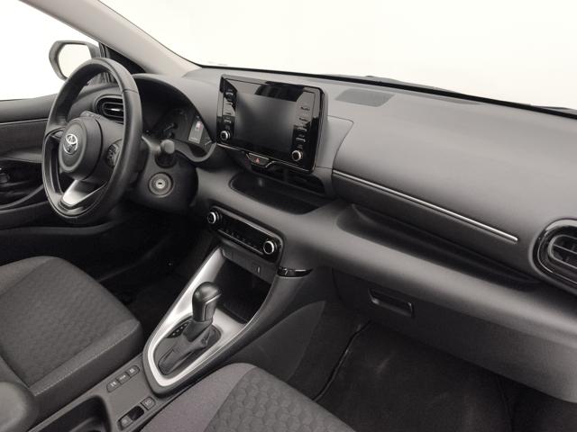 TOYOTA Yaris usata, con Bracciolo