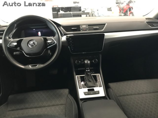 SKODA Superb usata, con Autoradio