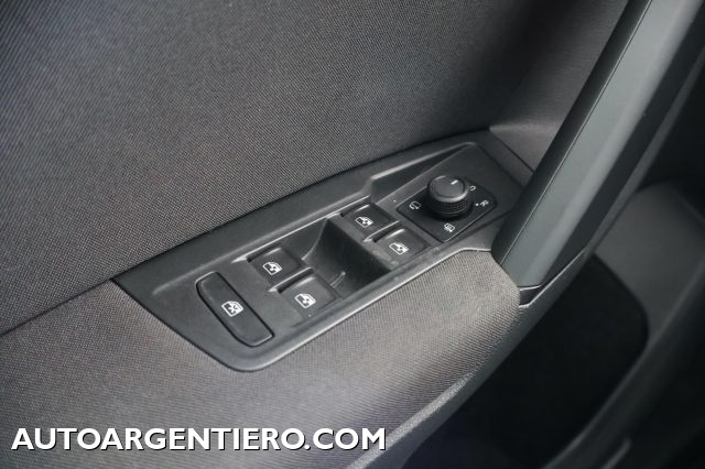 VOLKSWAGEN Tiguan usata, con Leve al volante