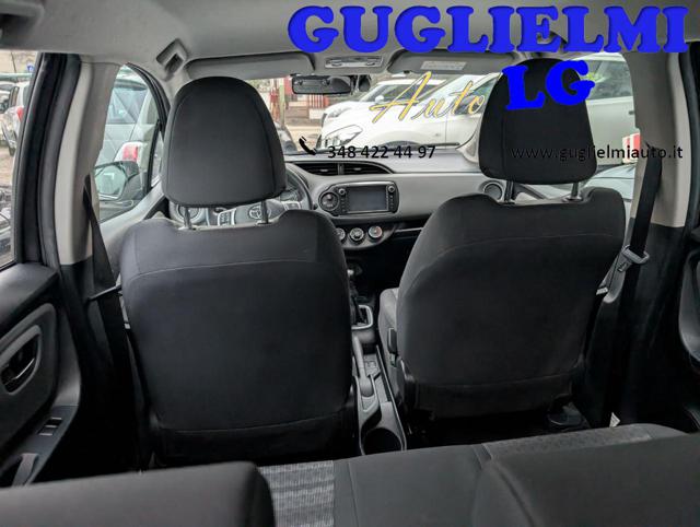 TOYOTA Yaris usata, con USB