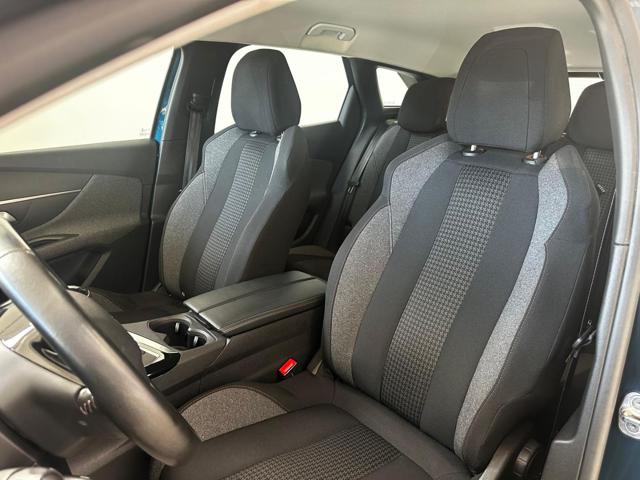 PEUGEOT 3008 usata, con Sedile posteriore sdoppiato