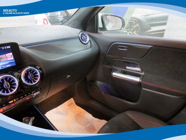 MERCEDES-BENZ GLA 200 usata, con Climatizzatore