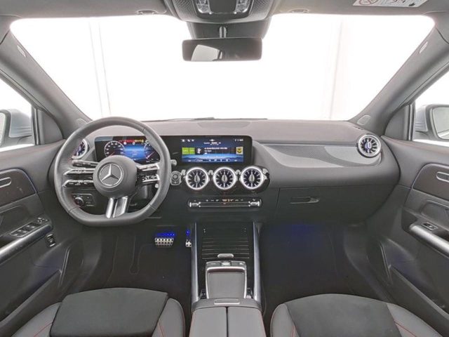 MERCEDES-BENZ GLA 180 usata, con Boardcomputer