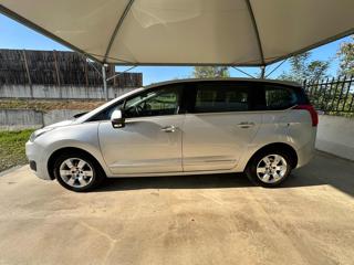 PEUGEOT 5008 usata, con Cerchi in lega