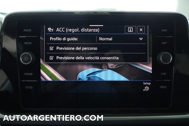 VOLKSWAGEN T-Roc usata, con USB