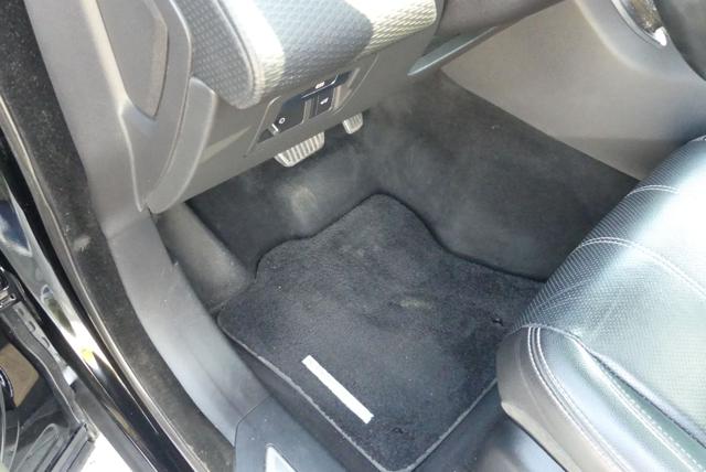 LAND ROVER Range Rover Velar usata, con Frenata d