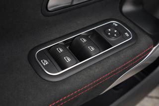 MERCEDES-BENZ CLA 200 usata, con Controllo elettronico della corsia
